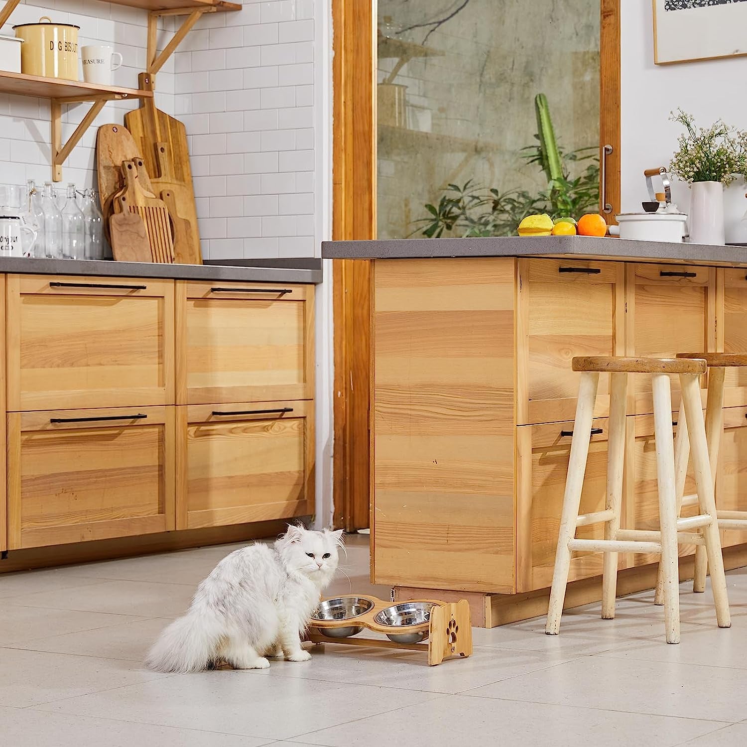 Elevated Dog Bowls – Adjustable Bamboo Raised Feeding Station for Cats and Dogs