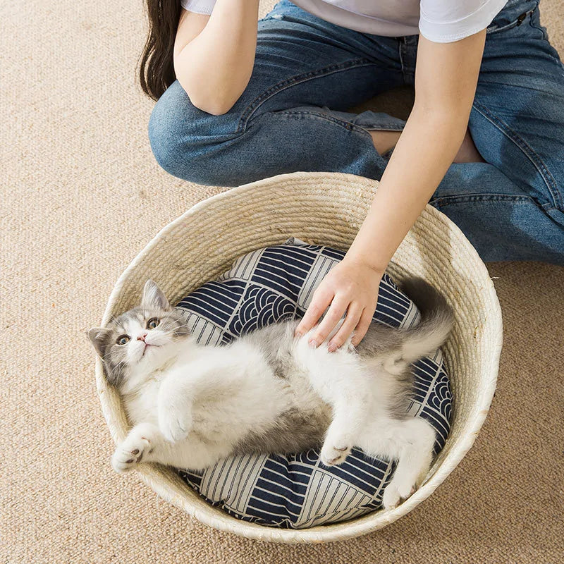 Corn Husk Straw Bed for Pets: Comfort Meets Sustainability!